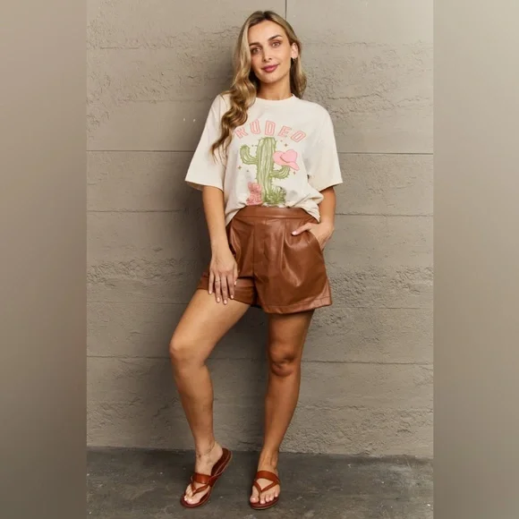 🌟NEW, CHIC**-Sweet Claire "Rodeo Cowgirl" Graphic T-Shirt OFFERS WELCOME! - Picture 4 of 8